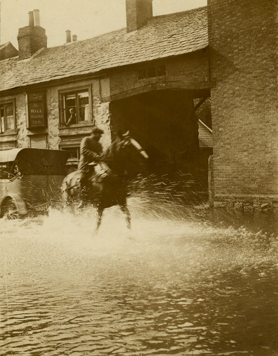 Mill House Inn, Leicester Road during floods in the 1920s