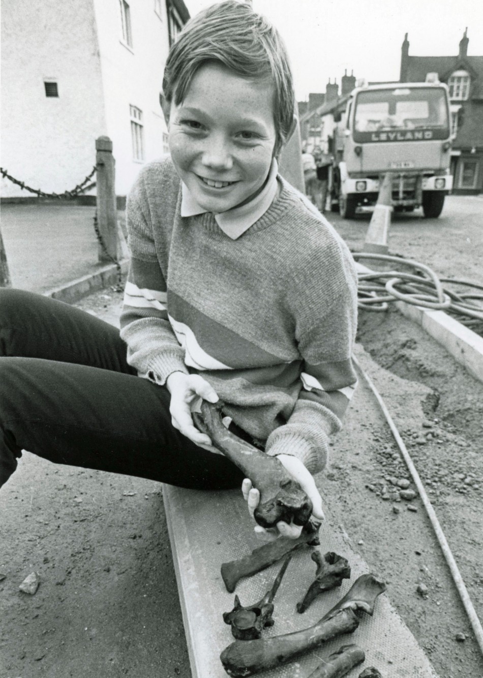 Deer roaming around the White Horse in Quorn! 1988