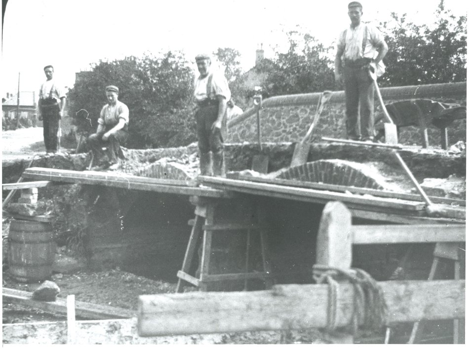 Demolition of Little Bridge on School Lane c1897