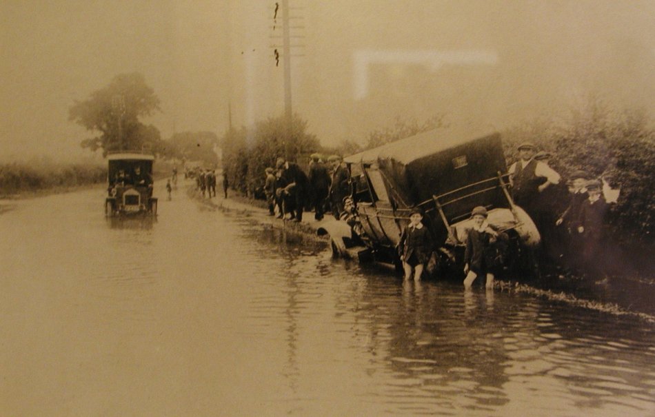 Floods on Loughborough Road, Quorn