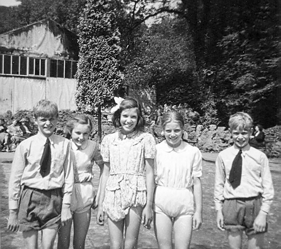 Quorn Baptist Church Sunday School Outing  c1952